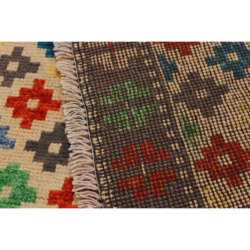 Modern Balochi Trujillo Beige/Gray Hand Knotted Wool Rug - 4'10'' x 6'6''
