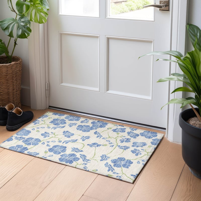 Machine Washable Indoor/ Outdoor Floral Zen Chantille Rug - Linen - 1'8" x 2'6"