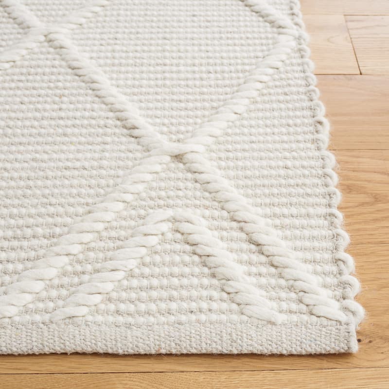 SAFAVIEH Handmade Natura Rachida Boho Wool Rug