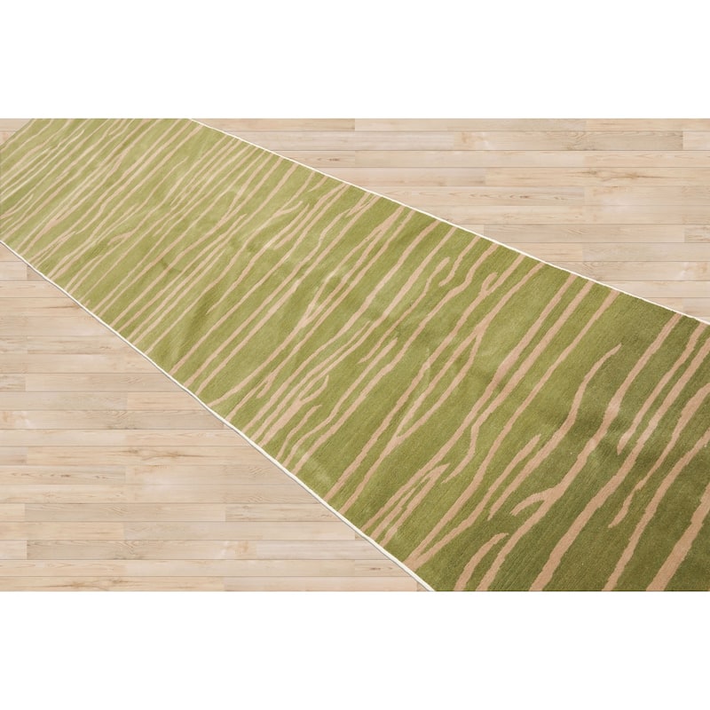 Lime Hand Knotted Wool Runner Graphic Tibetan Rug 2'7"x9'10" - 2' 7'' x 9' 10''