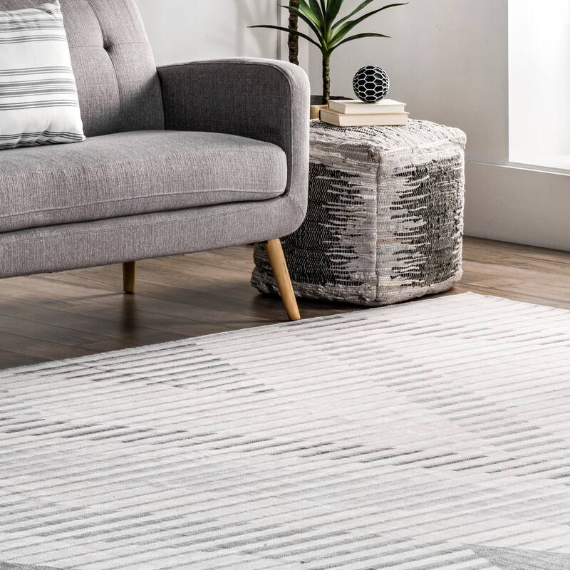 Nuloom Azzie SpinClean Modern Zig Zag Machine Washable Area Rug