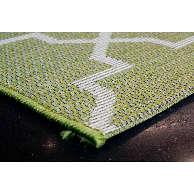 Dynamic Rugs Indoor/Outdoor Newport Patio Backyard Area Rug