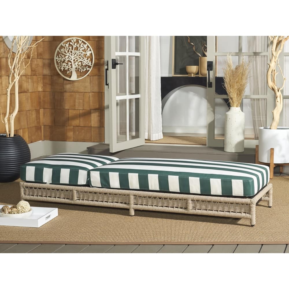 SAFAVIEH Outdoor Patio Furniture Callan Chaise Lounge Chair, Fully Assembled - 75"W x 26"D x 13"H