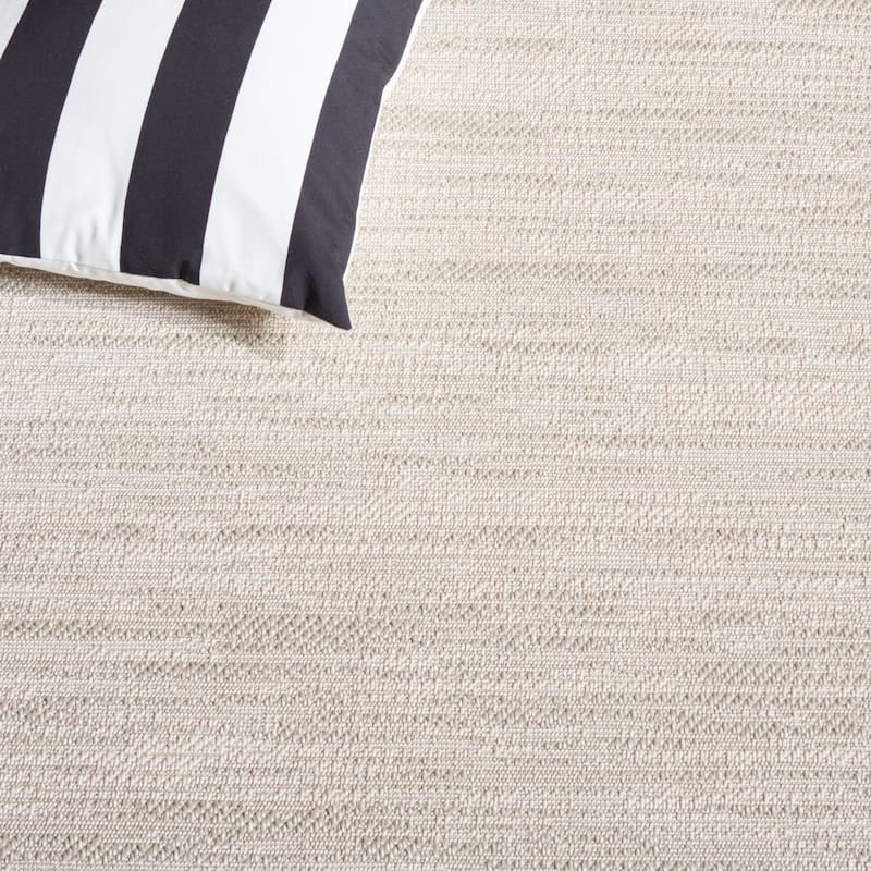 SAFAVIEH Lakeside Arianwen Indoor/Outdoor Waterproof Patio Backyard Rug