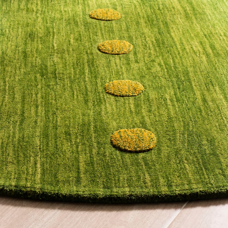 SAFAVIEH Handmade Himalaya Brittni Modern Wool Rug
