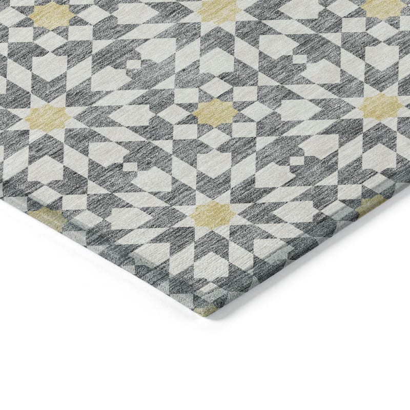 HomeRoots Floral Medallion Transitional Rectangle Outdoor Rug