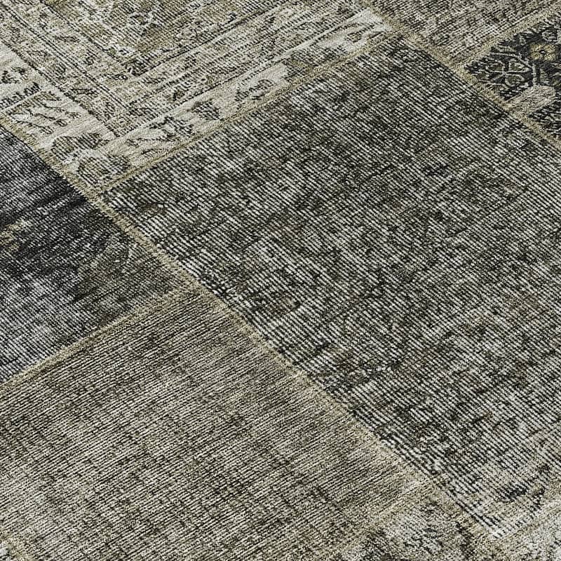 HomeRoots Patchwork Transitional Rectangle Outdoor Rug