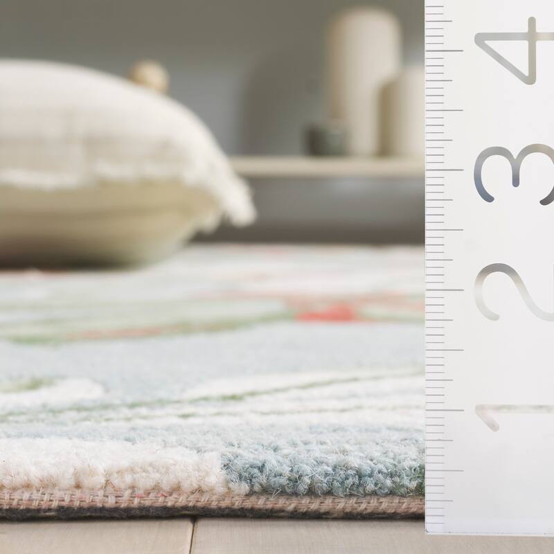 SAFAVIEH Handmade Jardin Annaros Floral Wool Rug
