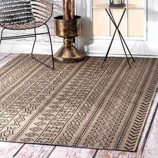 Nuloom Indoor/Outdoor Transitional Tribal Aztec Geometric Area Rug ...