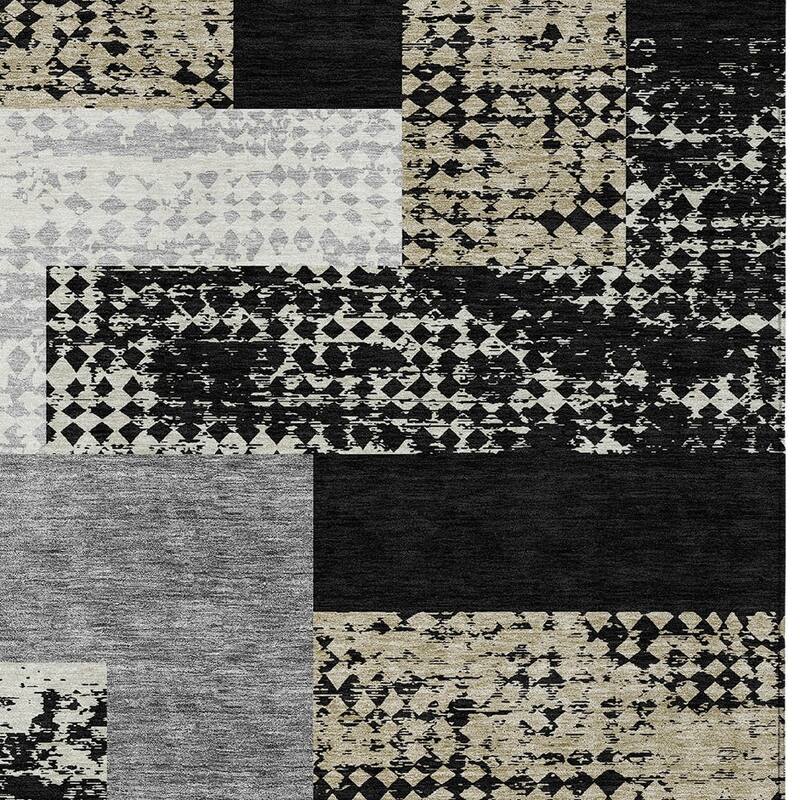 HomeRoots Geometric Transitional Rectangle Outdoor Rug