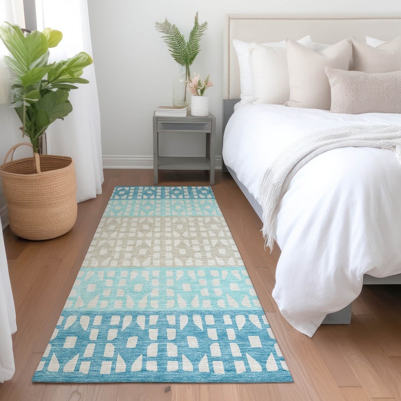 Machine Washable Indoor/ Outdoor Stripe Geo Chantille Rug