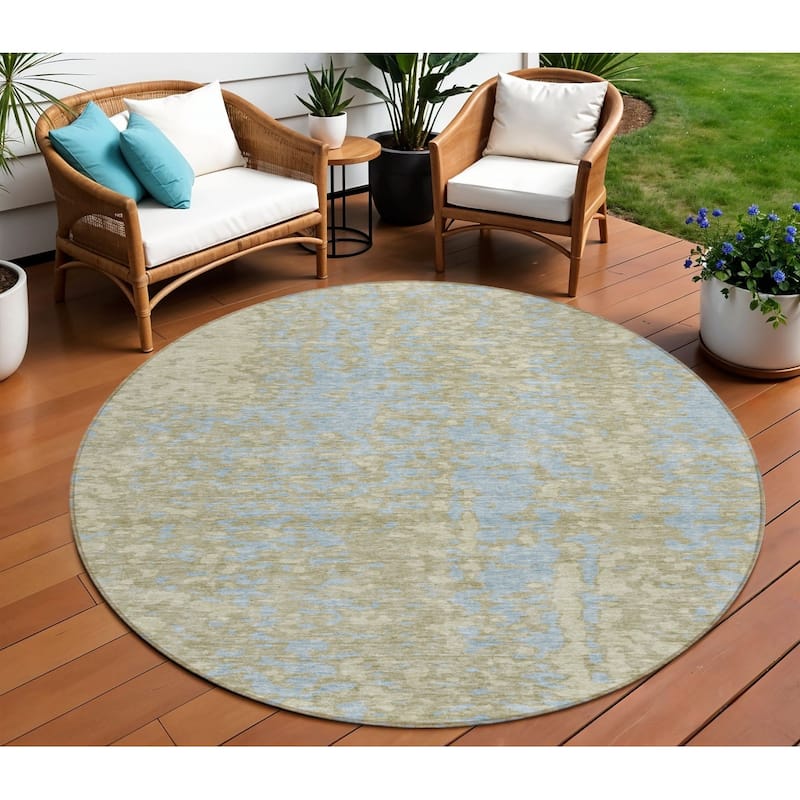 HomeRoots Abstract Transitional Rectangle Outdoor Rug - 8' Round