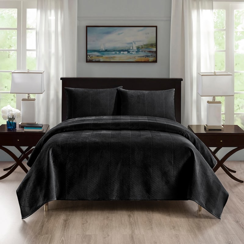 Pointehaven Heavy-Weight Oversized Chevron Design Velvet Quilt Sets - Black - King - Cal King