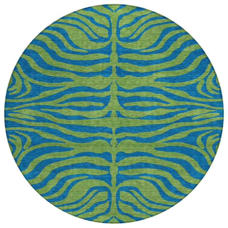 Machine Washable Indoor/ Outdoor Modern Animal Print Chantille Rug