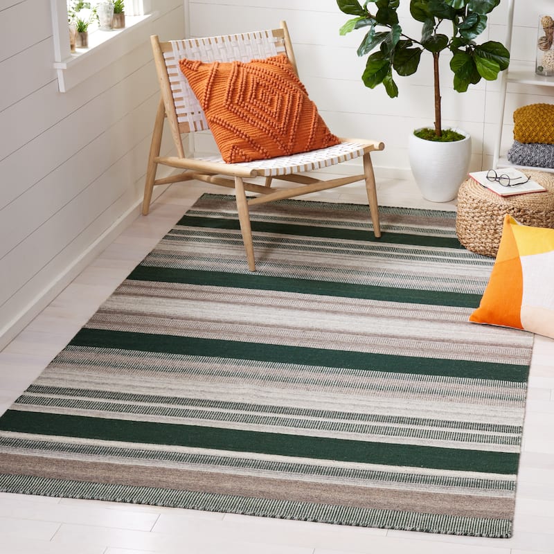 SAFAVIEH Handmade Flatweave Dhurries Cornella Modern Moroccan Wool Rug - 5' x 8' - Green/Grey
