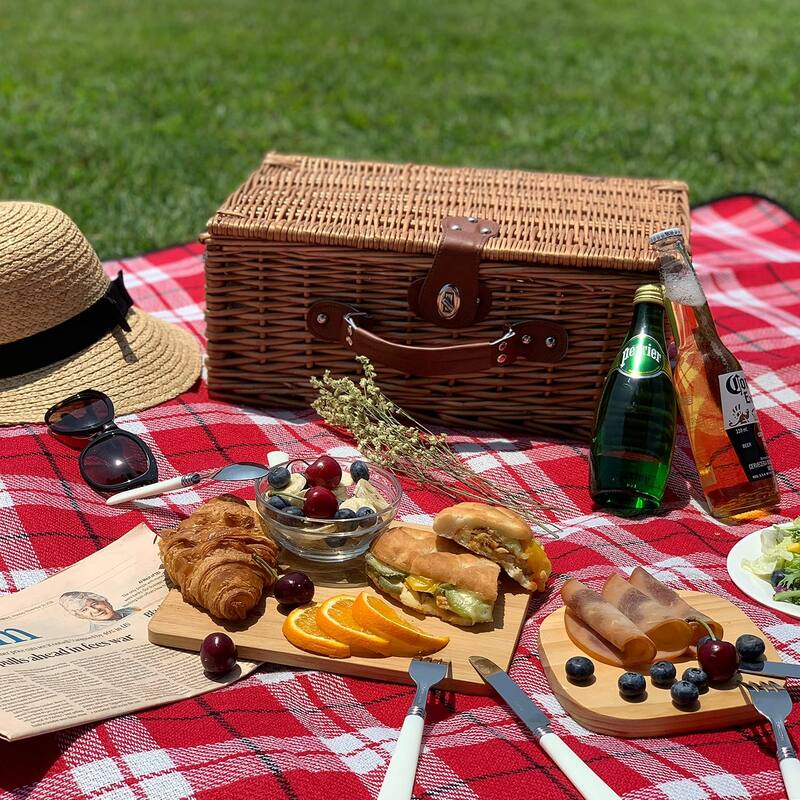 Picnic Basket for 2, Willow Hamper Set with Insulated Compartment, Handmade Large Wicker Picnic Basket Set with Utensils Cutlery
