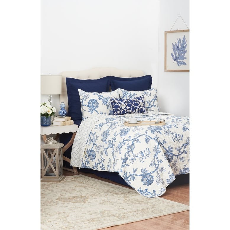 Arcadia Cotton Quilt Set - Reversible and Machine Washable - Blue - 2 Piece - Twin