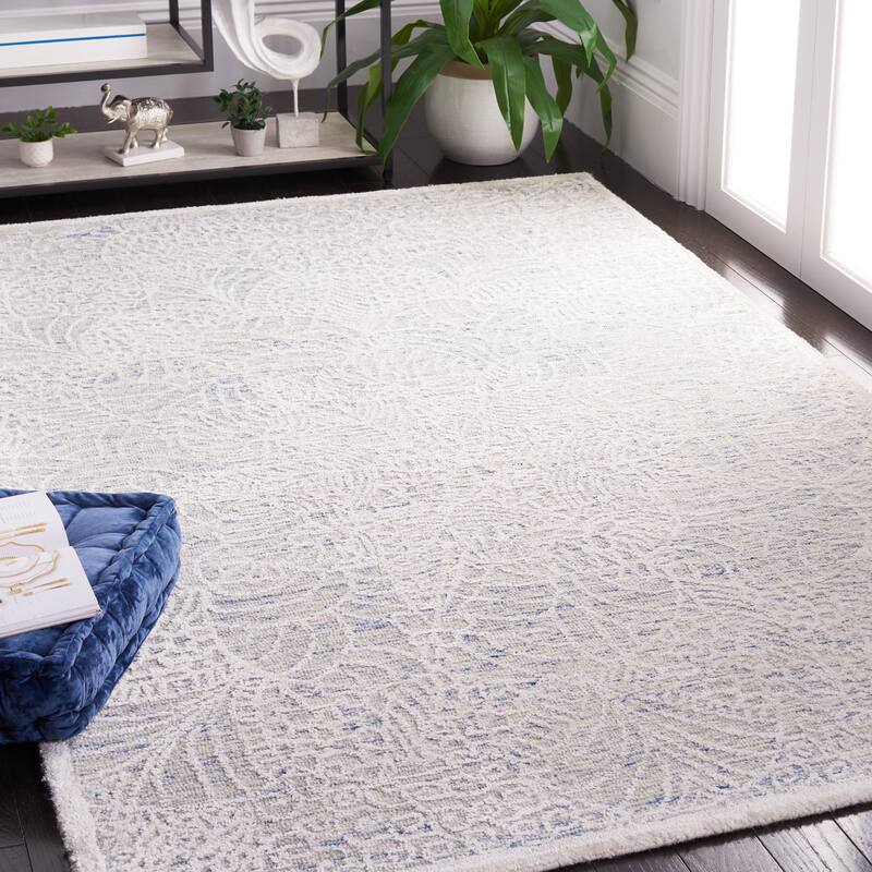 SAFAVIEH Handmade Precious Hailie Rug - 4' x 6' - Blue/Ivory
