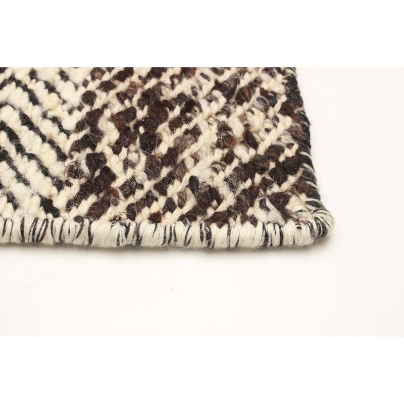 Sienna Black Rug 5'1" x 7'3" - 5'1 x 7'3