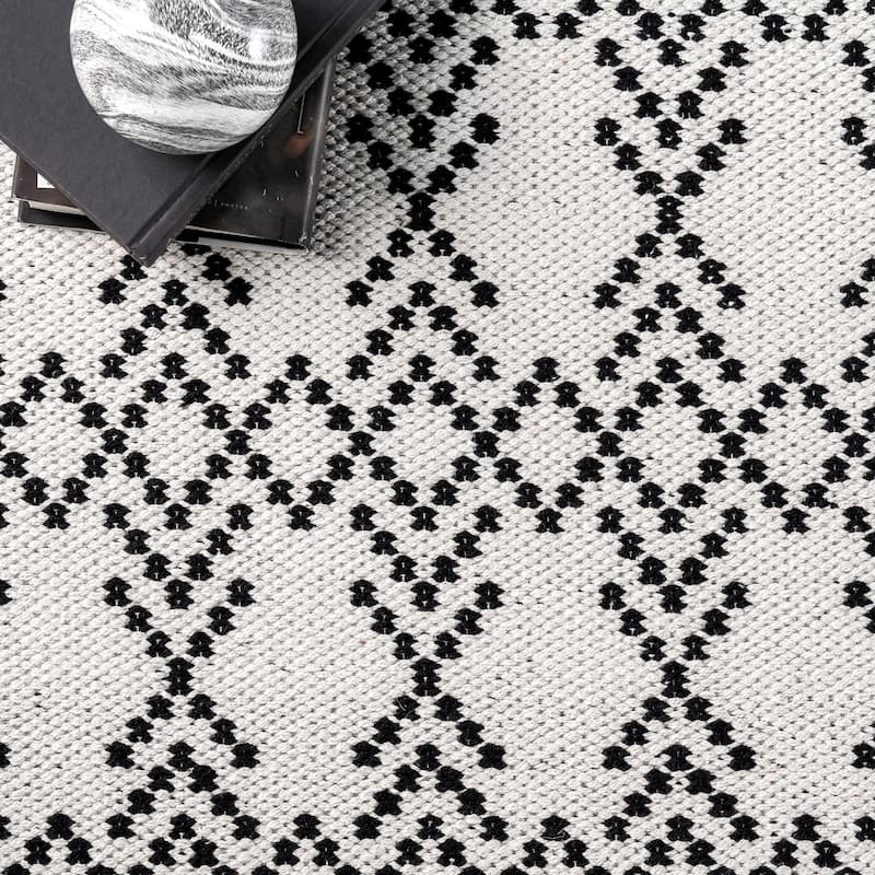 Nuloom Skye Geometric Cotton Flatweave Area Rug