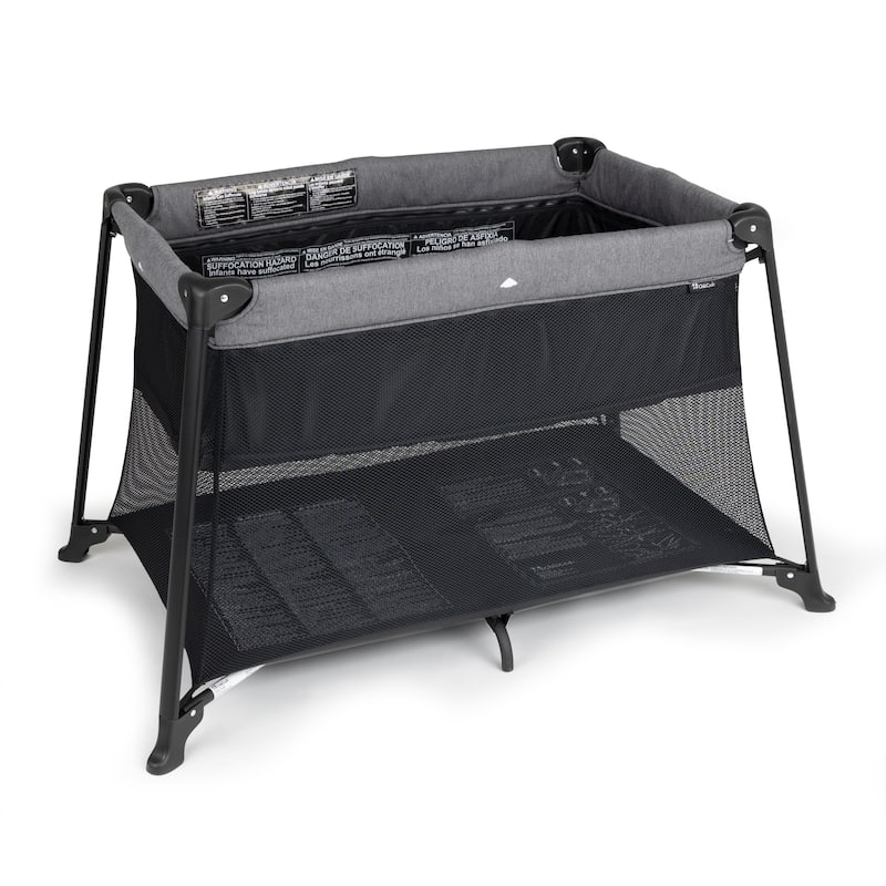 Metro Play Yard with Bassinet