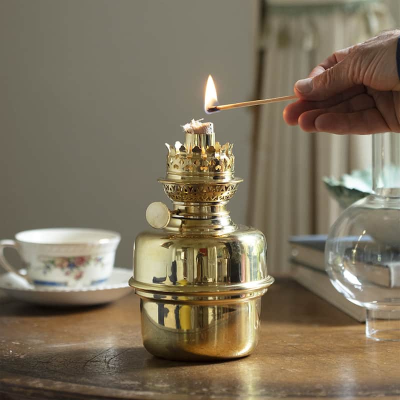 Kings County Tools 14.5-inch Tall Nautical Oil Lamp with Brass Captain’s Shade