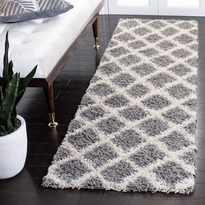SAFAVIEH, Dallas Shag Rashmi Trellis 1.5-inch Thick Rug - 2'3" x 6' Runner