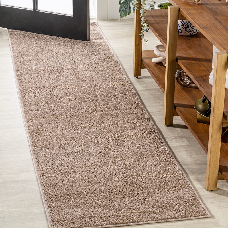 JONATHAN Y Tumbling Solid Low-Pile Area Rug - 2 X 12 - Beige
