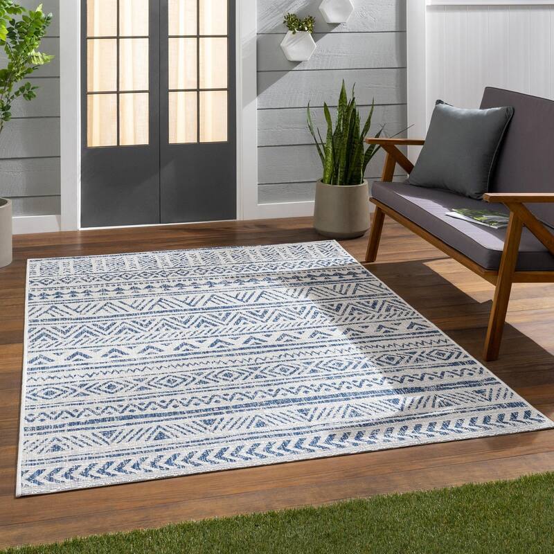 Artistic Weavers Powlett Vintage Southwestern Indoor/ Outdoor Area Rug