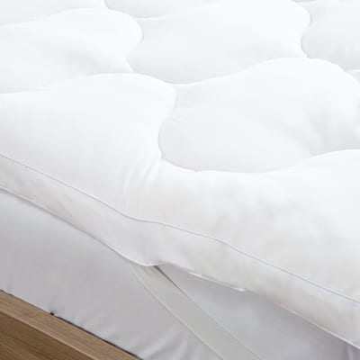 Premium Ultra Soft Comfortable 2" Mattress Topper - White