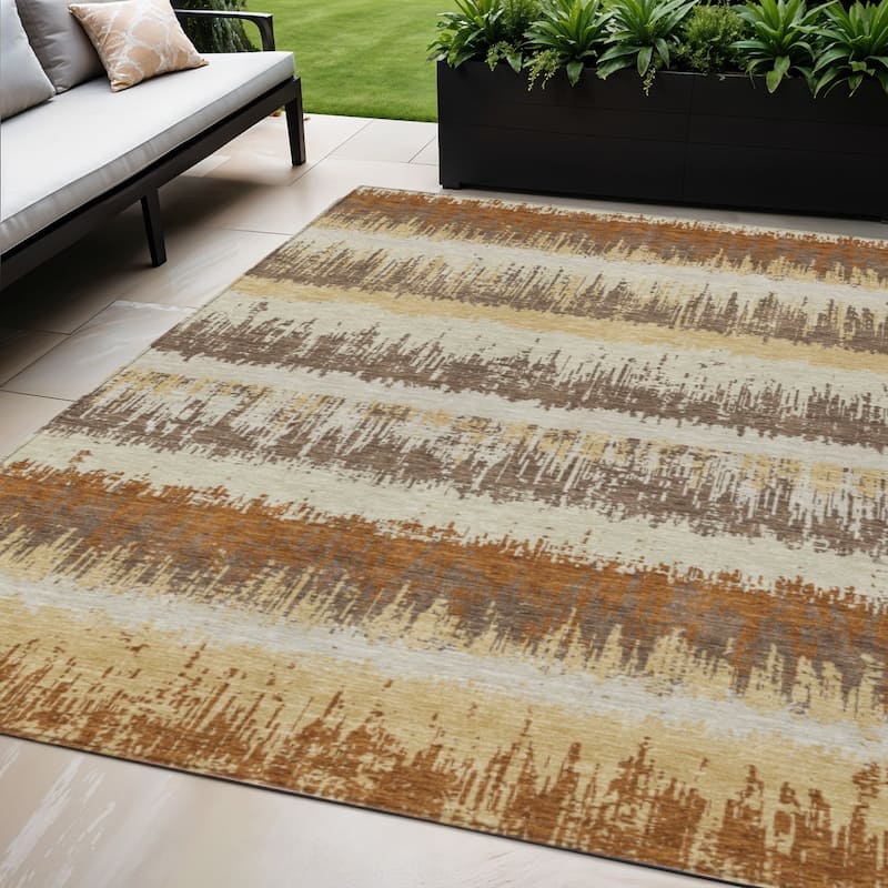 HomeRoots Striped Transitional Rectangle Outdoor Rug - 5' X 8'