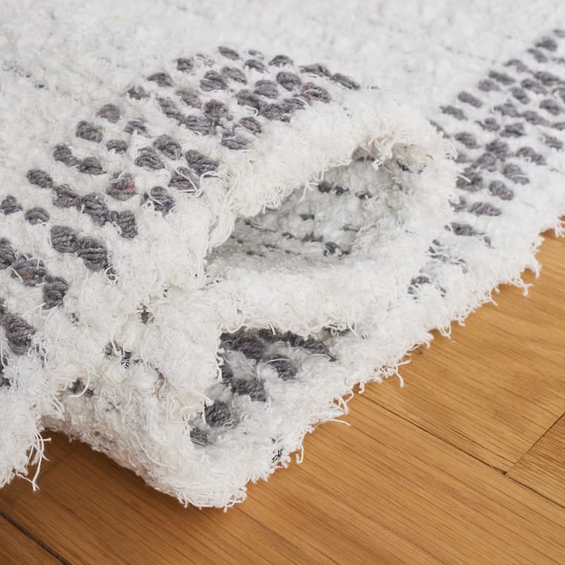 SAFAVIEH Handmade Casablanca Anela Boho Cotton Fringe Rug