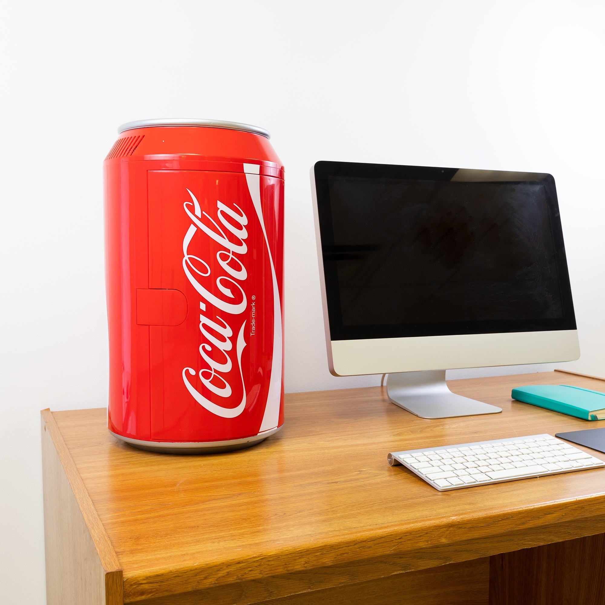 Coca-Cola 12 Can Portable Mini Fridge 12V DC 110V AC 10L Cooler
