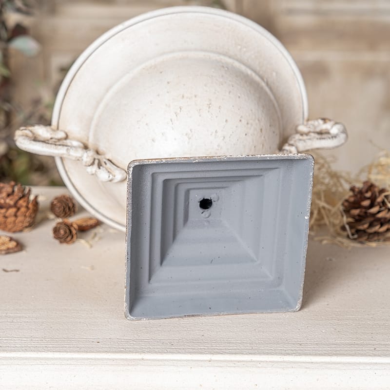 Vintage Double-Handled Flower Pot for Timeless Home Décor, Ideal for Showcasing Plants and Adding Charm to Your Space