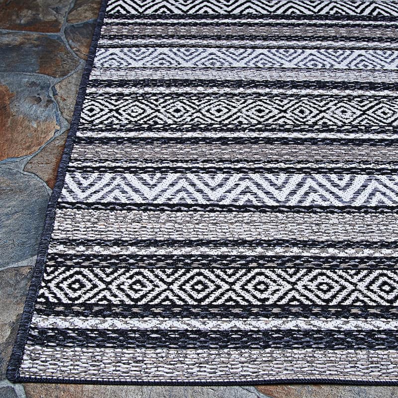 Porch & Den Casilda Indoor/ Outdoor Area Rug