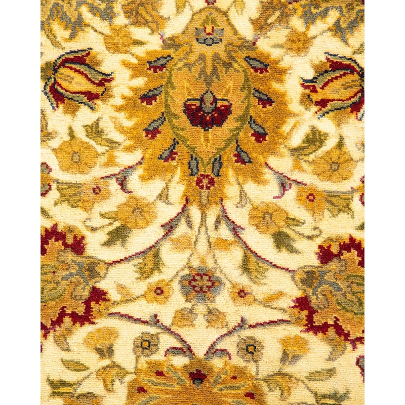 Overton Handknotted Wool Traditional Oriental Ivory Area Rug - 4' x 6'
