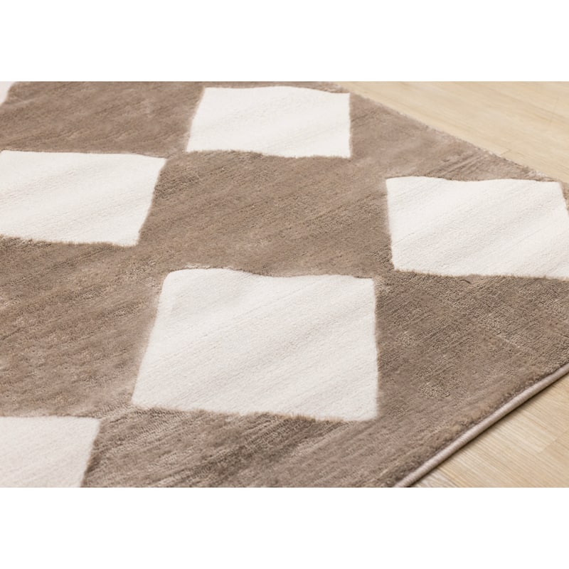 Brown Cream Soft Diamonds Geometric Area Rug