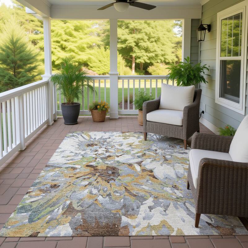 Machine Washable Indoor/ Outdoor Abstract Floral Chantille Rug