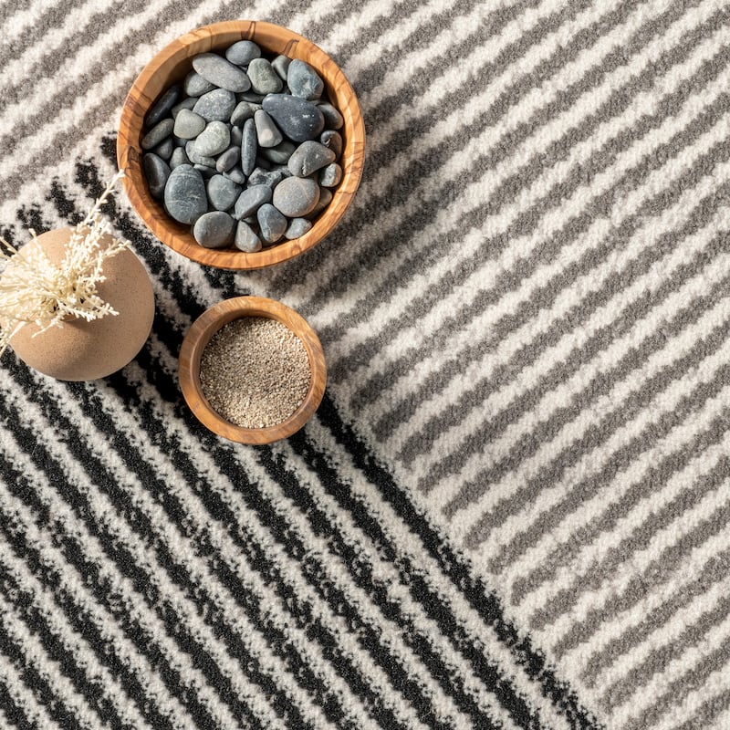 Nuloom Charline Modern Mountain Area Rug
