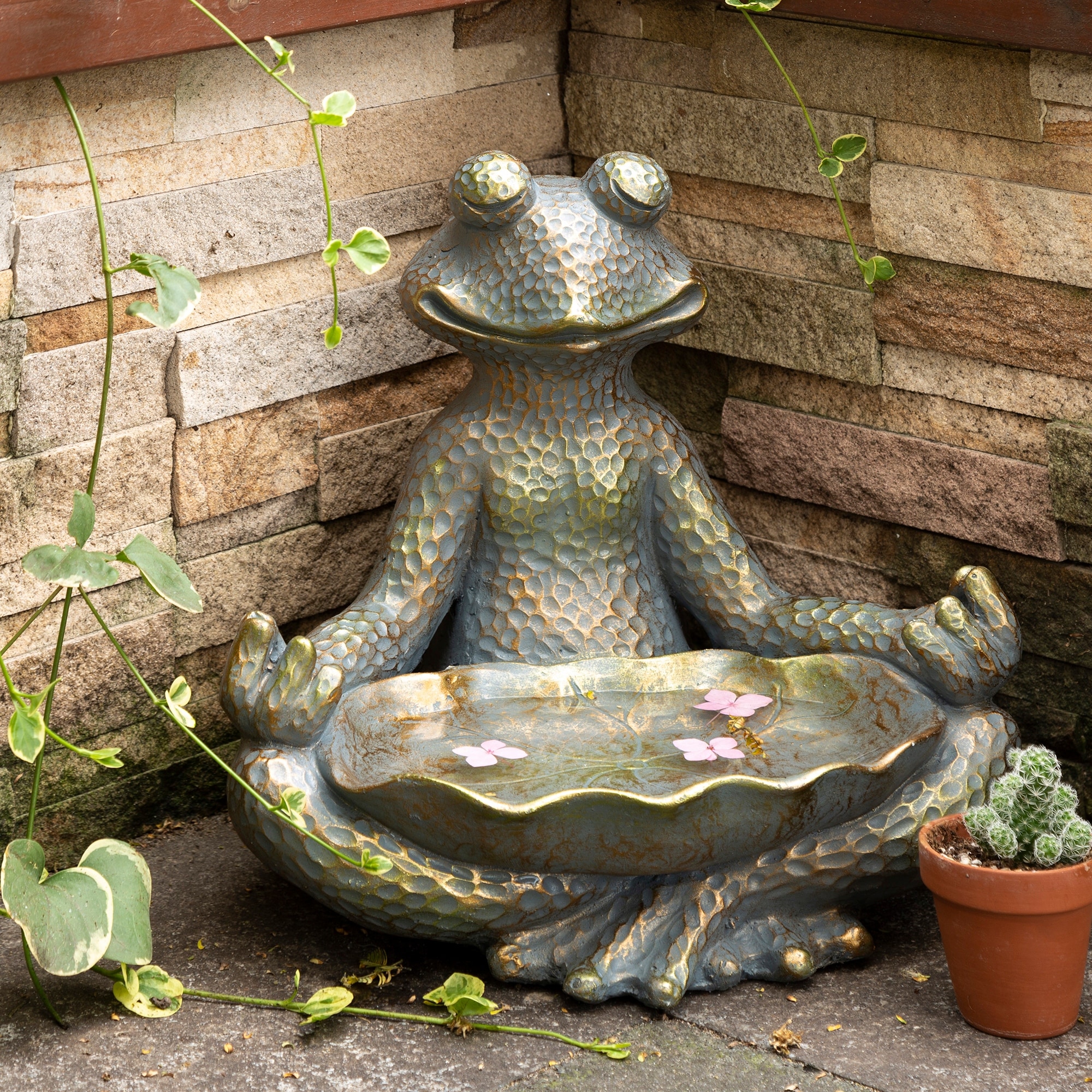 Glitzhome MGO Bronze Meditating Yoga Frog Statue with Birdbath Zen-style Sculpture Indoor Outdoor Figurine