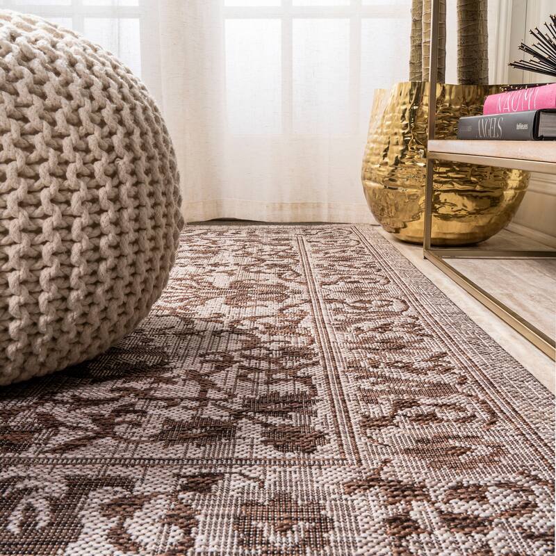 JONATHAN Y Sintra Ornate Medallion Indoor/Outdoor Area Rug