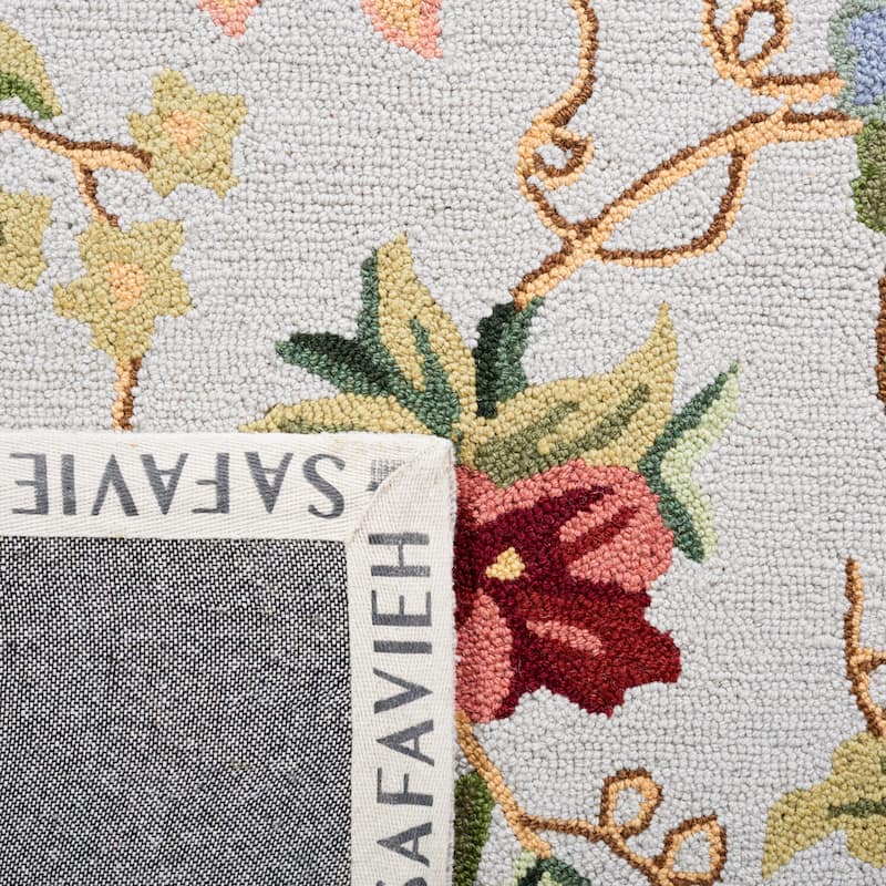 SAFAVIEH Handmade Chelsea Rubi French Country Floral Wool Rug