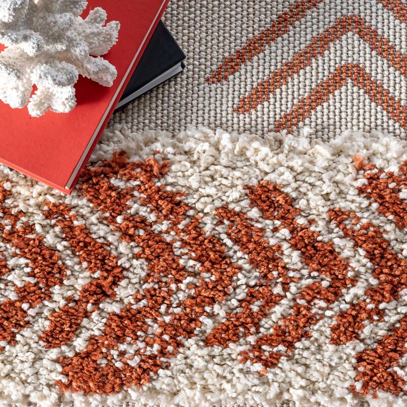 Nuloom Zuri Shaggy Banded Tribal Area Rug