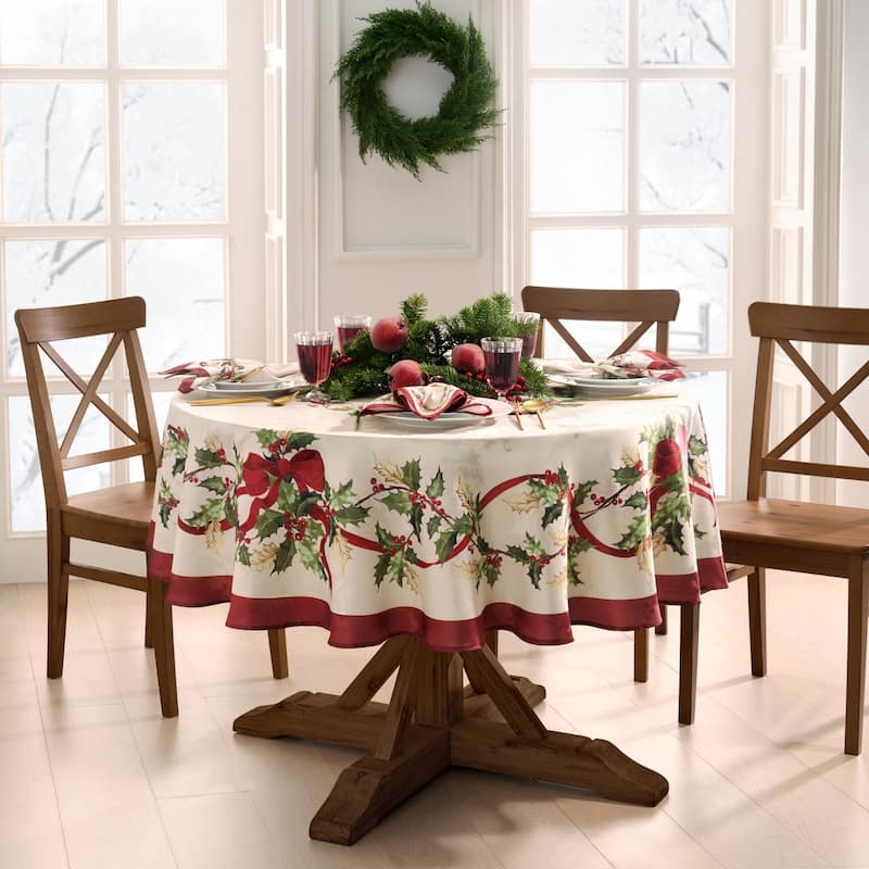 Villeroy & Boch Winter Bows & Garland Tablecloth - 70 in. Round