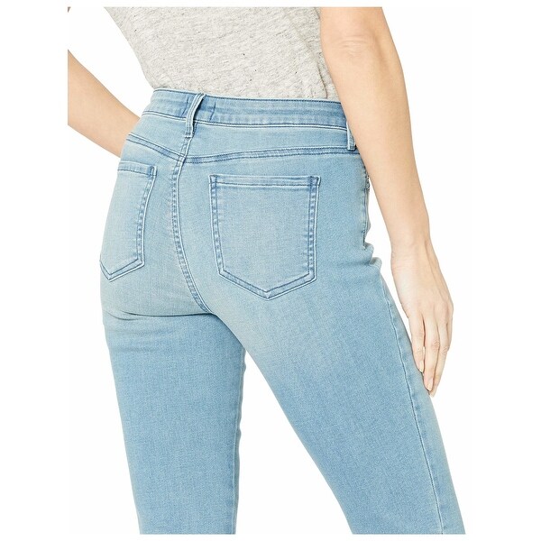 light blue capri jeans