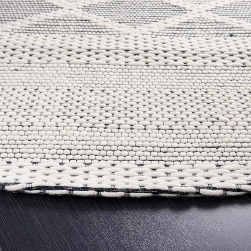 SAFAVIEH Handmade Vermont Tawanda Wool Rug