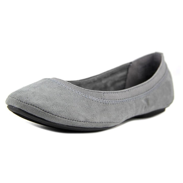 round toe bandolino flats