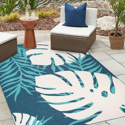 Tropical Coastal Palm Indoor/ Outdoor Runner or Area Rug by Superior