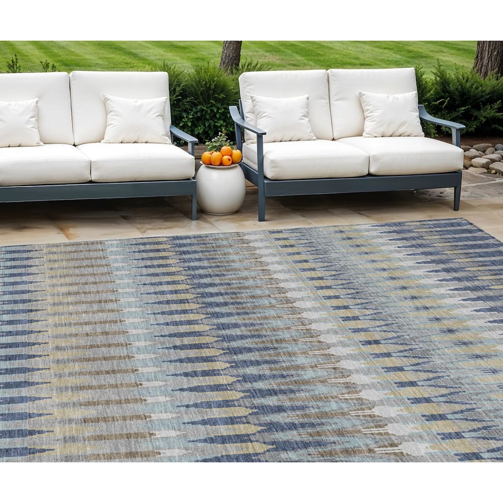 HomeRoots Southwestern Transitional Rectangle Outdoor Rug