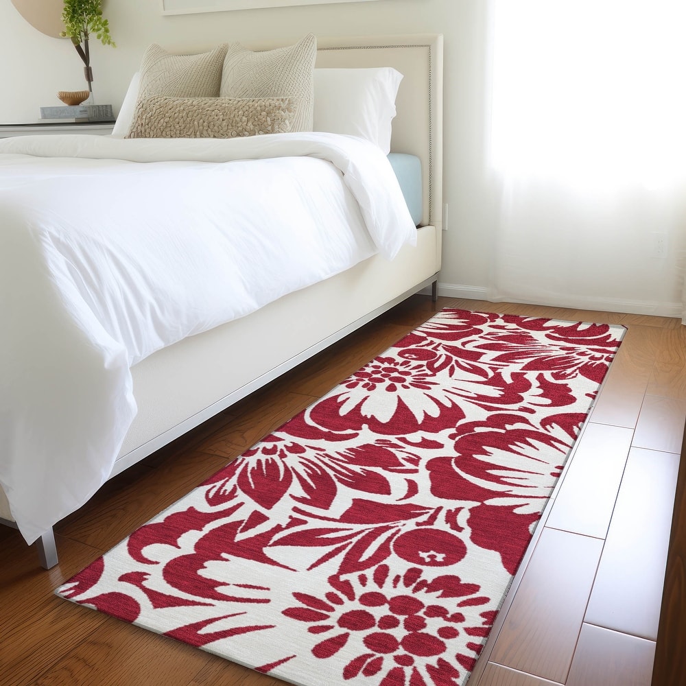 Machine Washable Indoor/ Outdoor Whimsy Floral Chantille Rug
